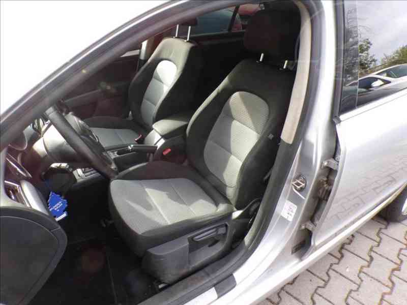 Škoda Superb 2,0 TDI AMBITION - foto 8