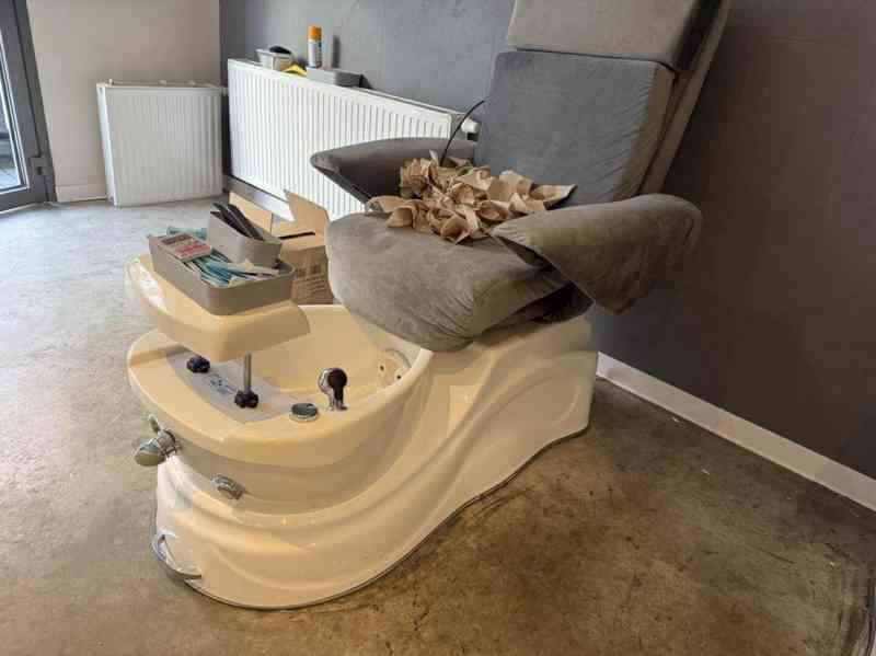  Profesionální pedikúrní SPA křeslo - foto 7
