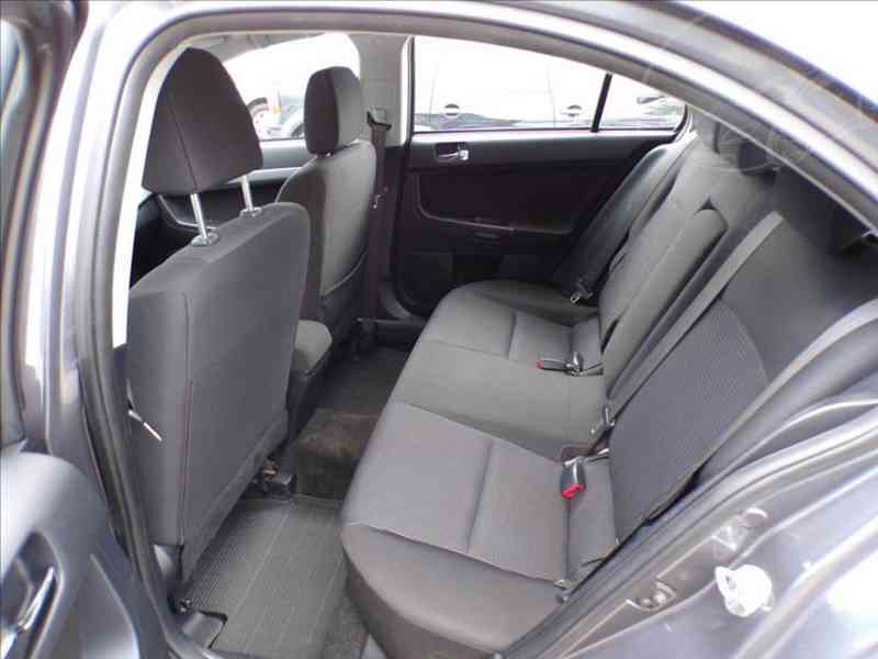 Mitsubishi Lancer 1,6 MIVEC,XENONY - foto 8