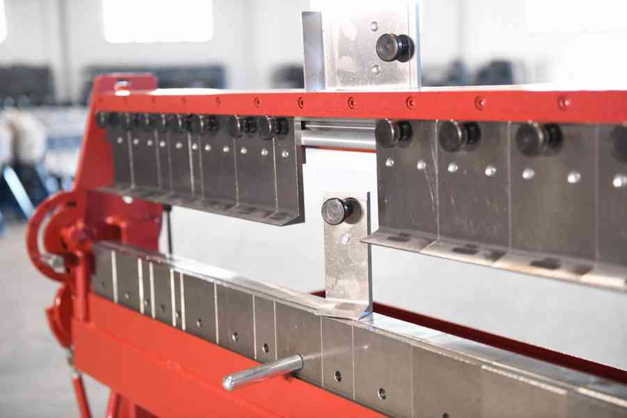 Segmentová ohýbačka na plech SGR 1250/1,5mm  Prod-Masz - foto 6