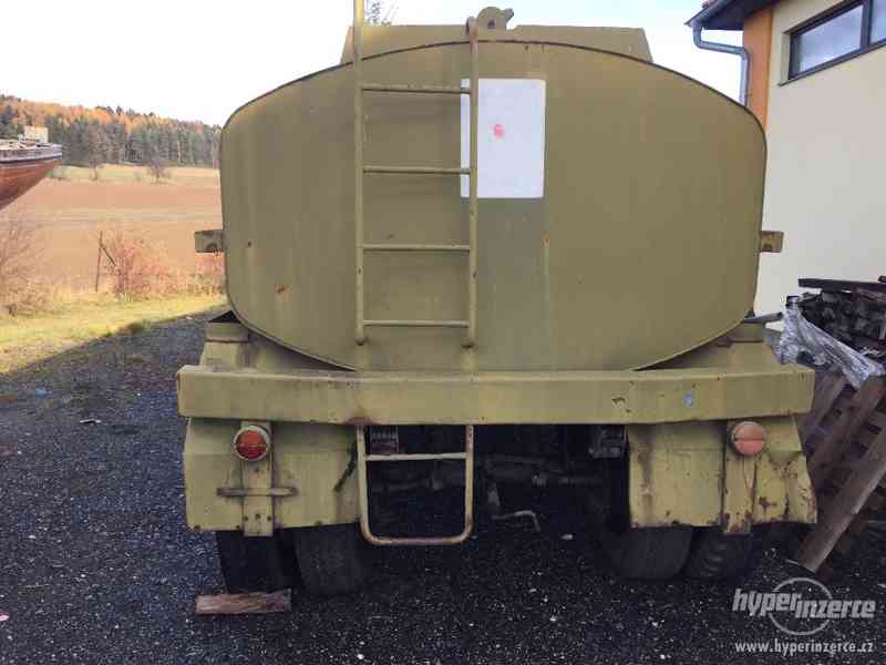 Vojenská cisterna 11000 litru - foto 1