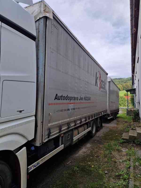 Mercedes-Benz velkoobjemová souprava - foto 3