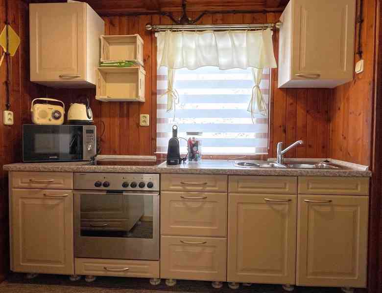 Prodej chaty v Doksech u Máchova jezera. - foto 8