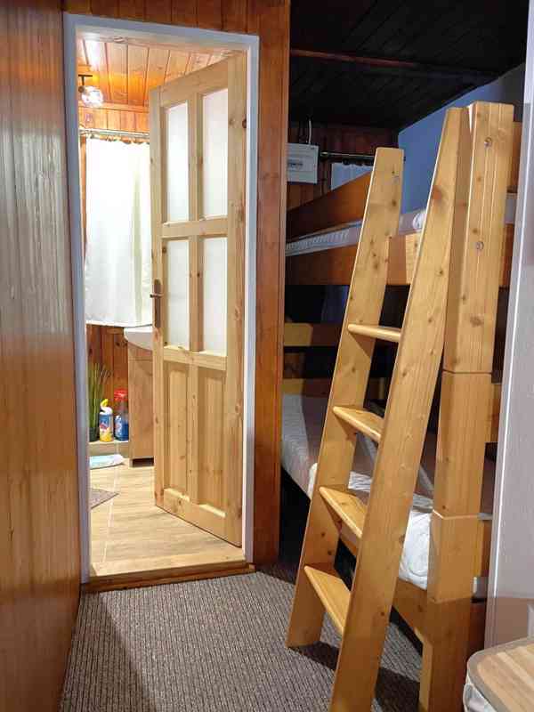 Prodej chaty v Doksech u Máchova jezera. - foto 11