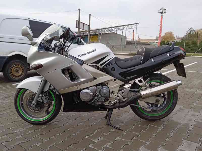 Kawasaki ZZR 600 - foto 2