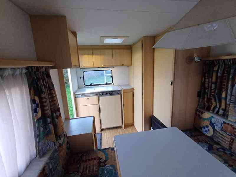 Karavan Bürstner + toaleta + předstan + nová STK + 100 km/h  - foto 11