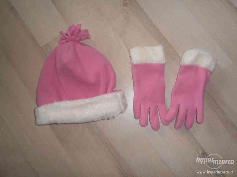 Set růžová čepice s rukavicemi - foto 1
