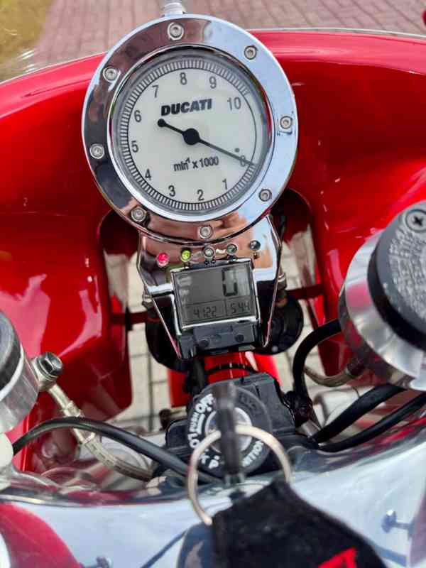 Ducati MH900e Mike Hailwood  - foto 11