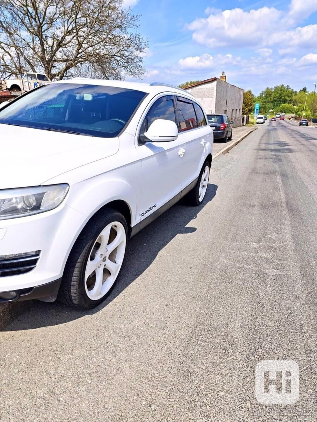 Audi Q7 - foto 1