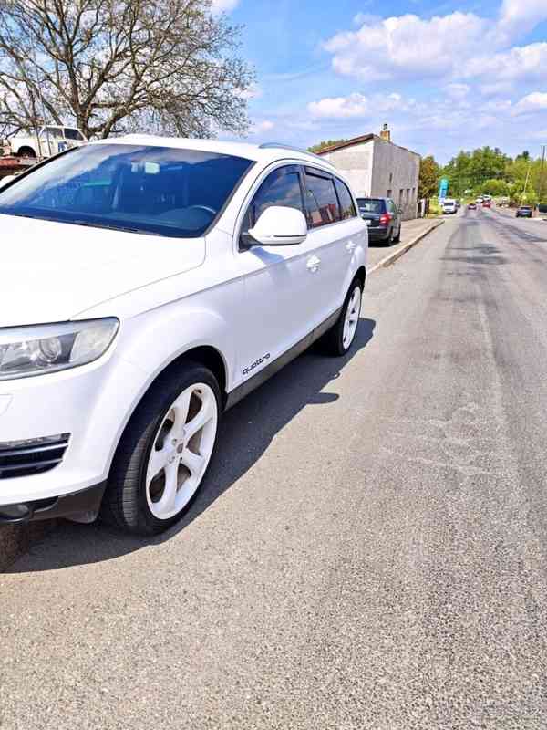 Audi Q7 - foto 1
