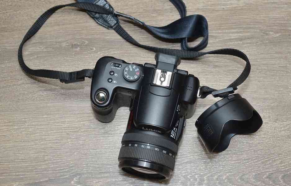 Panasonic Lumix DMC - FZ50 **10 MPix*12 x Op.Zoom* - foto 3