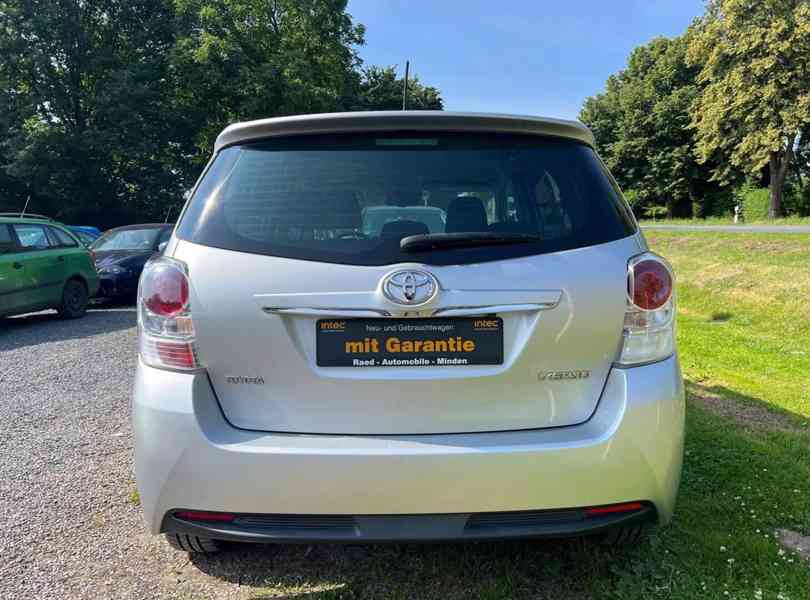 Toyota Verso 1.8i Edition-S benzín 108kw - foto 5