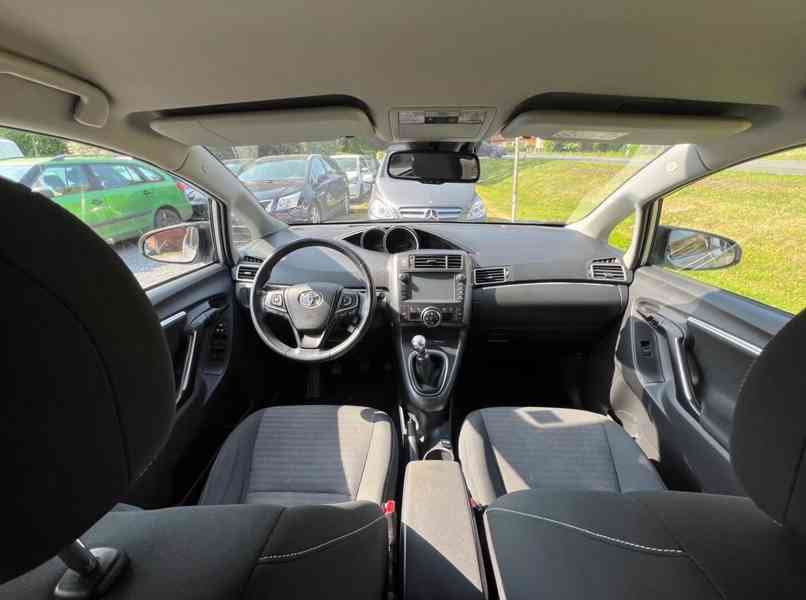 Toyota Verso 1.8i Edition-S benzín 108kw - foto 16