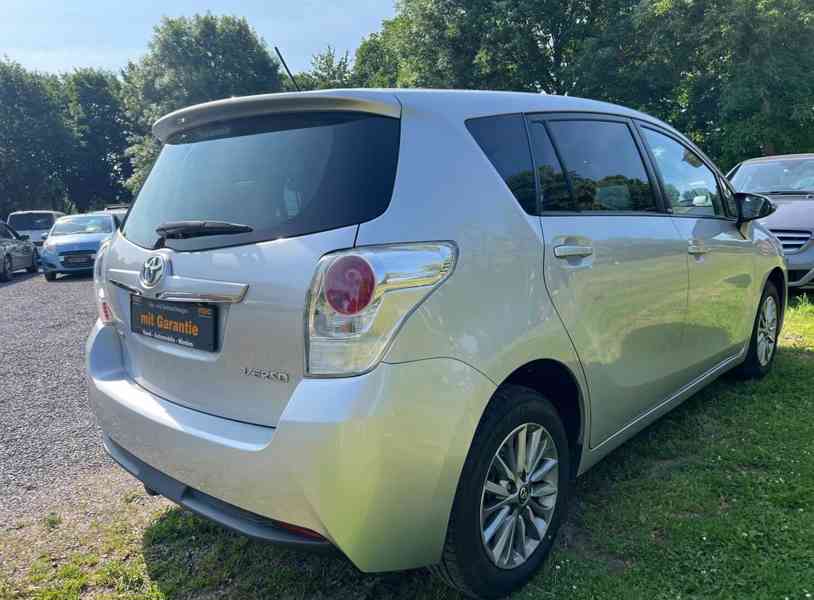 Toyota Verso 1.8i Edition-S benzín 108kw - foto 7