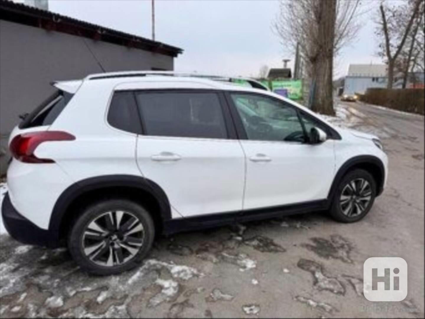 Peugeot 2008 1,2 - foto 1