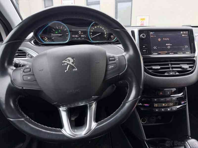 Peugeot 2008 1,2 - foto 8