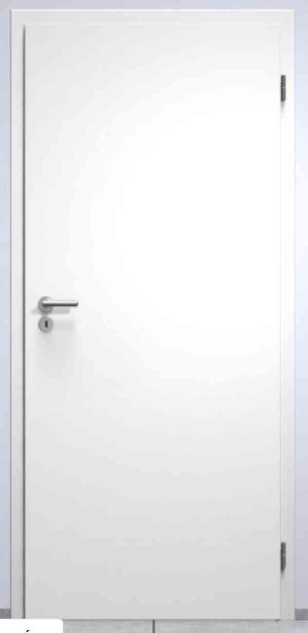 Interiérové dveře Sapeli plné bílé se zárubní - foto 4