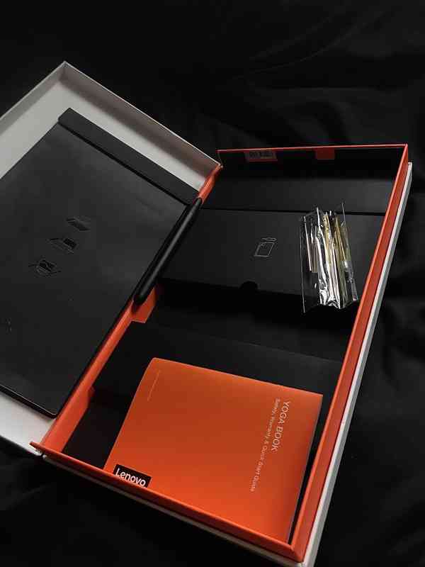 Lenovo Yoga Book - foto 3