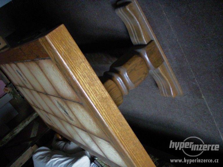 Kachlový dřevěný stolek. - foto 2