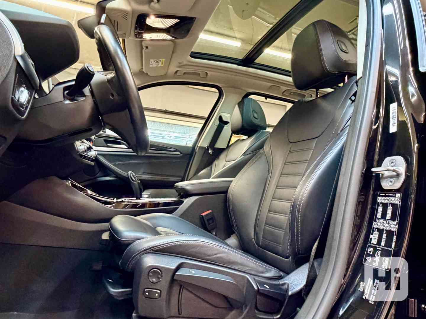 BMW X3 20d PANO HeadUp Tažné LED 19" kola 59.000 km AUTOMAT  - foto 1