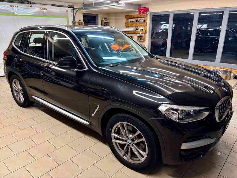 BMW X3 20d PANO HeadUp Tažné LED 19" kola 59.000 km AUTOMAT  - foto 5