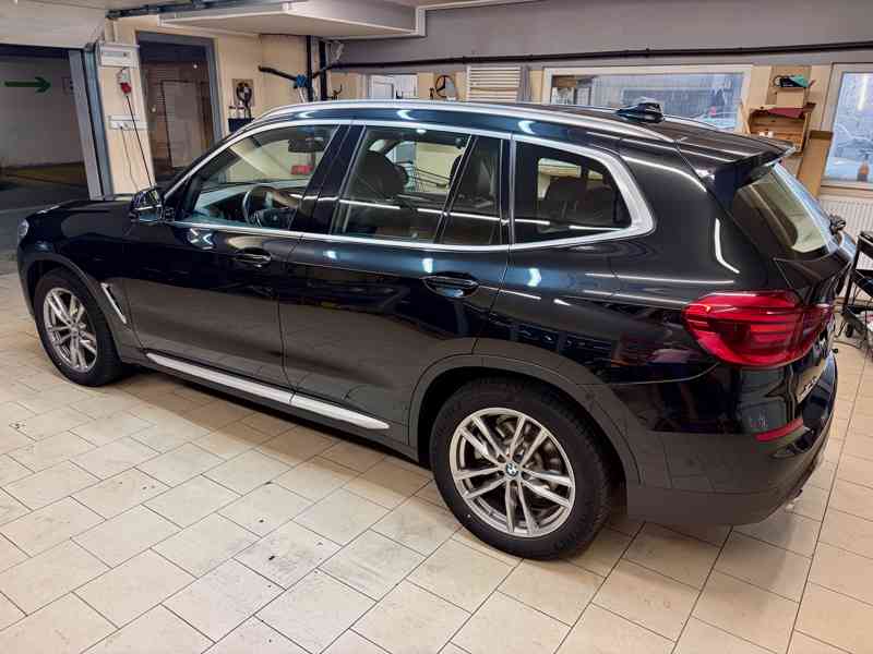 BMW X3 20d PANO HeadUp Tažné LED 19" kola 59.000 km AUTOMAT  - foto 3