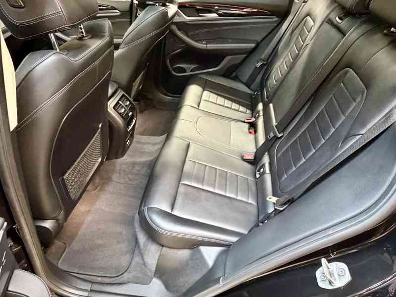BMW X3 20d PANO HeadUp Tažné LED 19" kola 59.000 km AUTOMAT  - foto 11