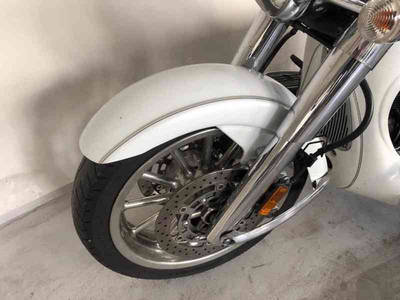 Yamaha XV 1900 Midnight Star - foto 8