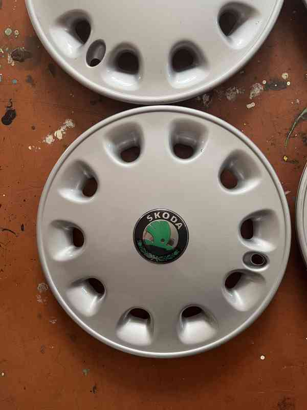 Poklice na ŠKODA FELICIA GLX - sada 4ks - foto 7