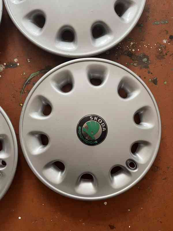 Poklice na ŠKODA FELICIA GLX - sada 4ks - foto 6