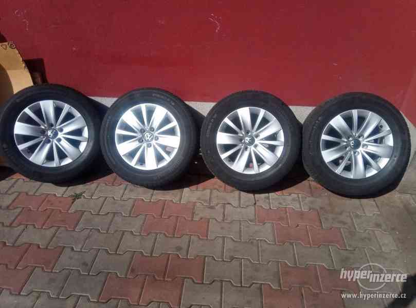 215/60 R16 VW Sharan 7N, Alhambra ALU Memphis 6,5x16 ET33 - foto 2