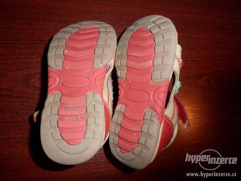 Dívčí zdravotní kožené sandály Santé vel. 25 - foto 5