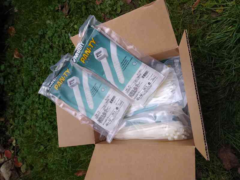 Plastové stahovací pásky - foto 4