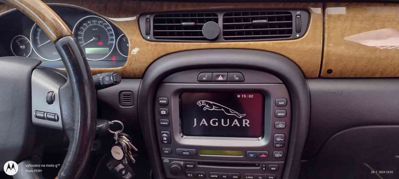 Jaguar X Type 3.0i - foto 3