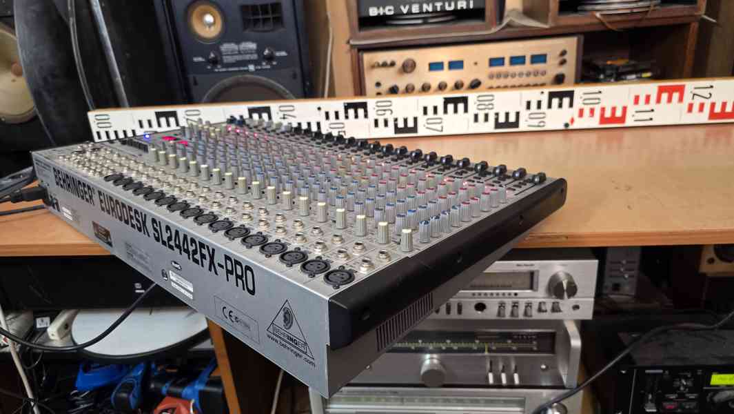 Behringer Eurodesk SL2442FX-PRO mixážní pult 24 kanálů - foto 10