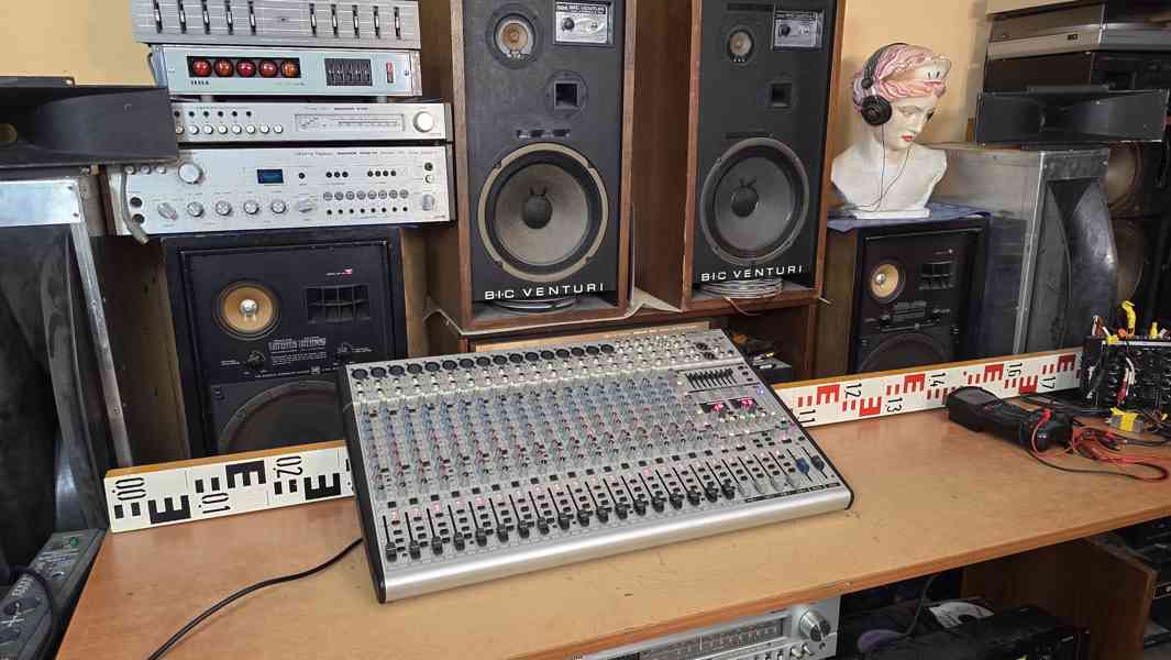 Behringer Eurodesk SL2442FX-PRO mixážní pult 24 kanálů - foto 3