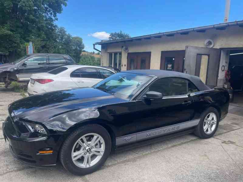 Ford Mustang 3,7 - foto 5