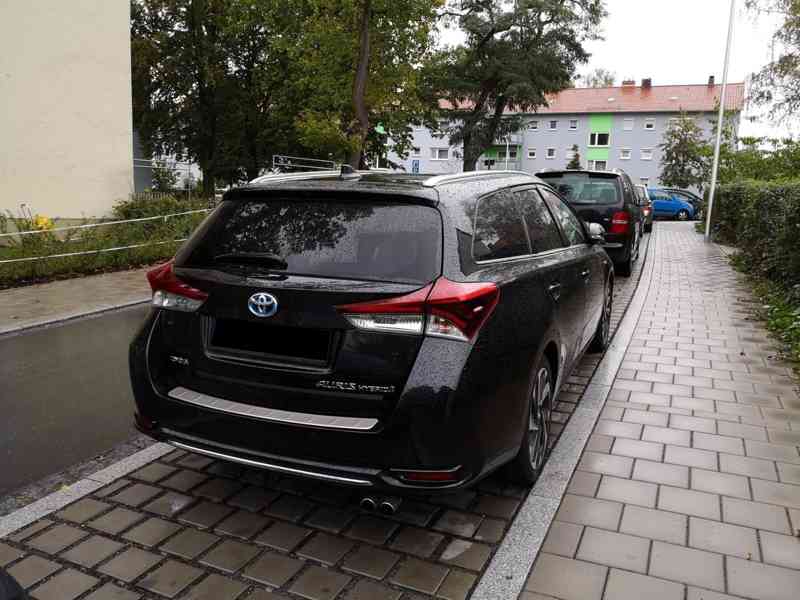 Toyota Auris Touring Sports Executive Hyb. Pano. - foto 5