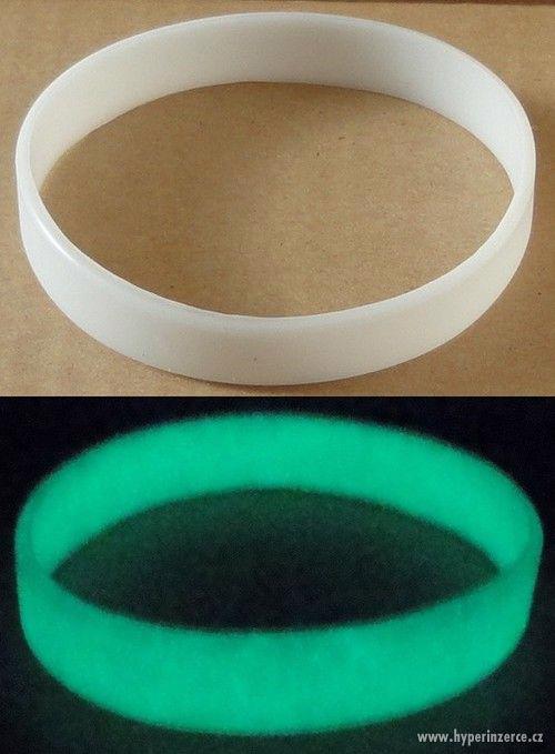 Silikonový náramek fluorescenční ve tmě svítící - foto 3