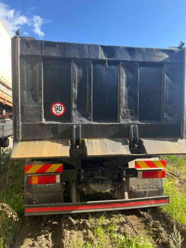 8x4 sklápěč IVECO 40/32t Eur5 - foto 3