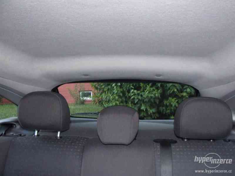 Prodám Ford Focus MK1 1,8 TDDi 2005 153000km - foto 15