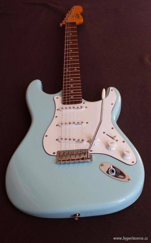 Vintage V6 Laguna Blue Stratocaster - foto 1