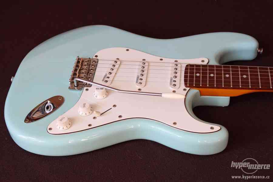 Vintage V6 Laguna Blue Stratocaster - foto 2