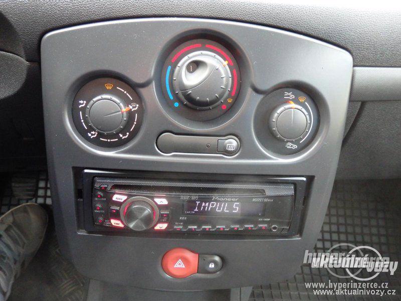 Renault Clio 1.1, benzín,  2011 - foto 9