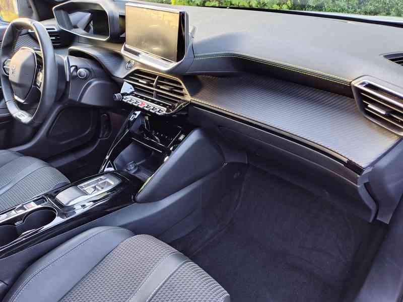 automobil - foto 6