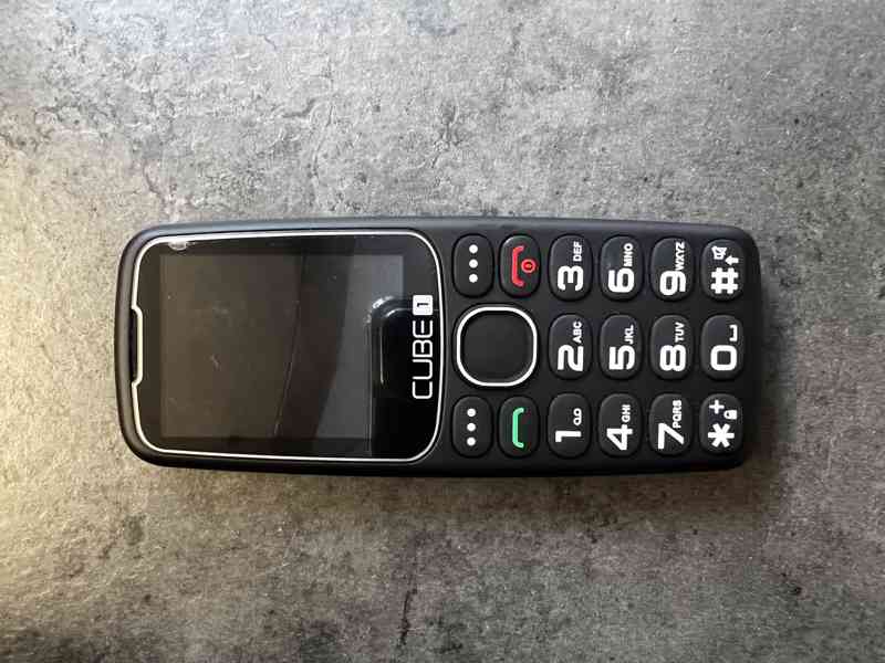 CUBE 1 S300 telefon pro seniory  - foto 1