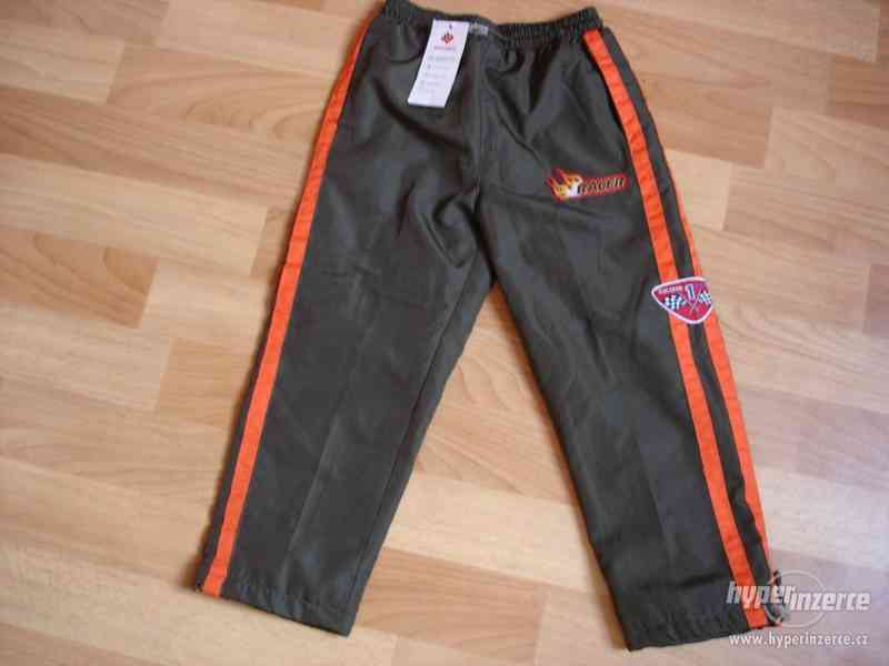 sportovní kalhoty vel.104 zateplené NOVÉ - foto 1