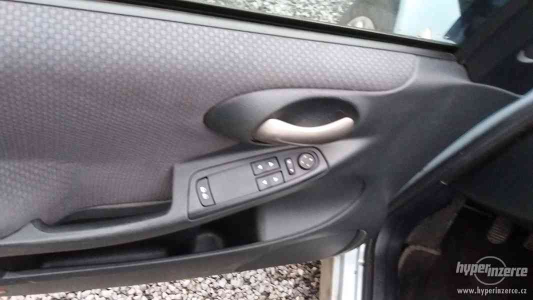 Fiat Stilo 1.9 JTD 59 KW - foto 10
