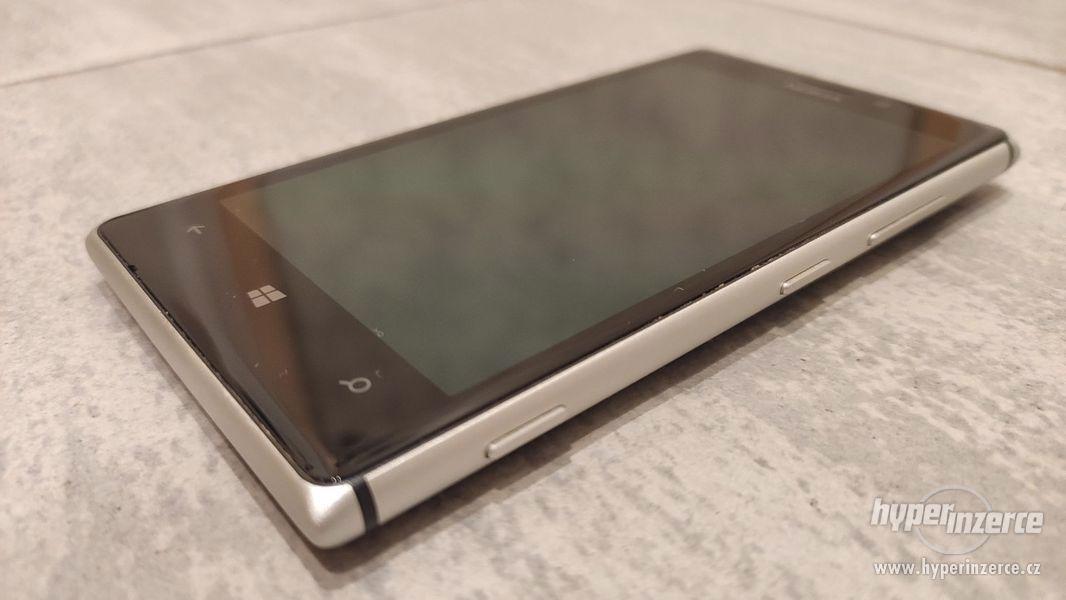 Mobilní telefon Nokia Lumia 925 Grey - foto 2