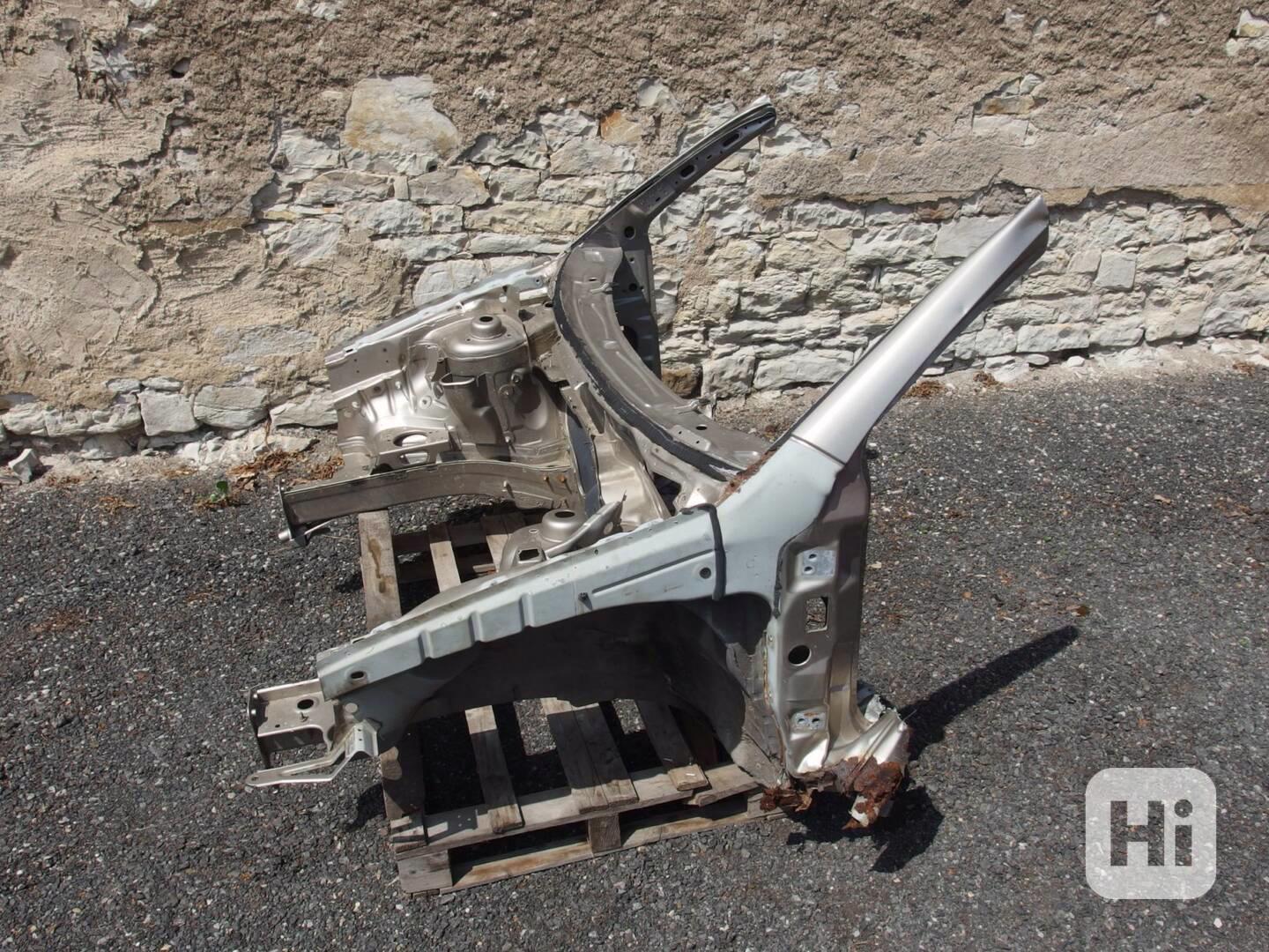 Přední část karoserie Škoda Fabia I - foto 1